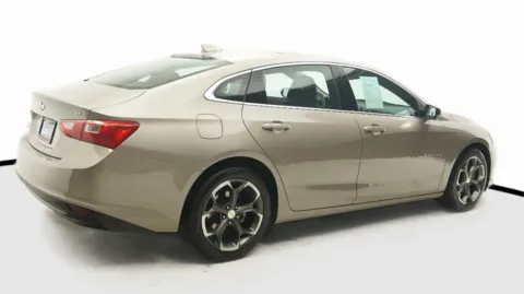 More photos of 2023 Chevrolet Malibu LT at Auto City, CA