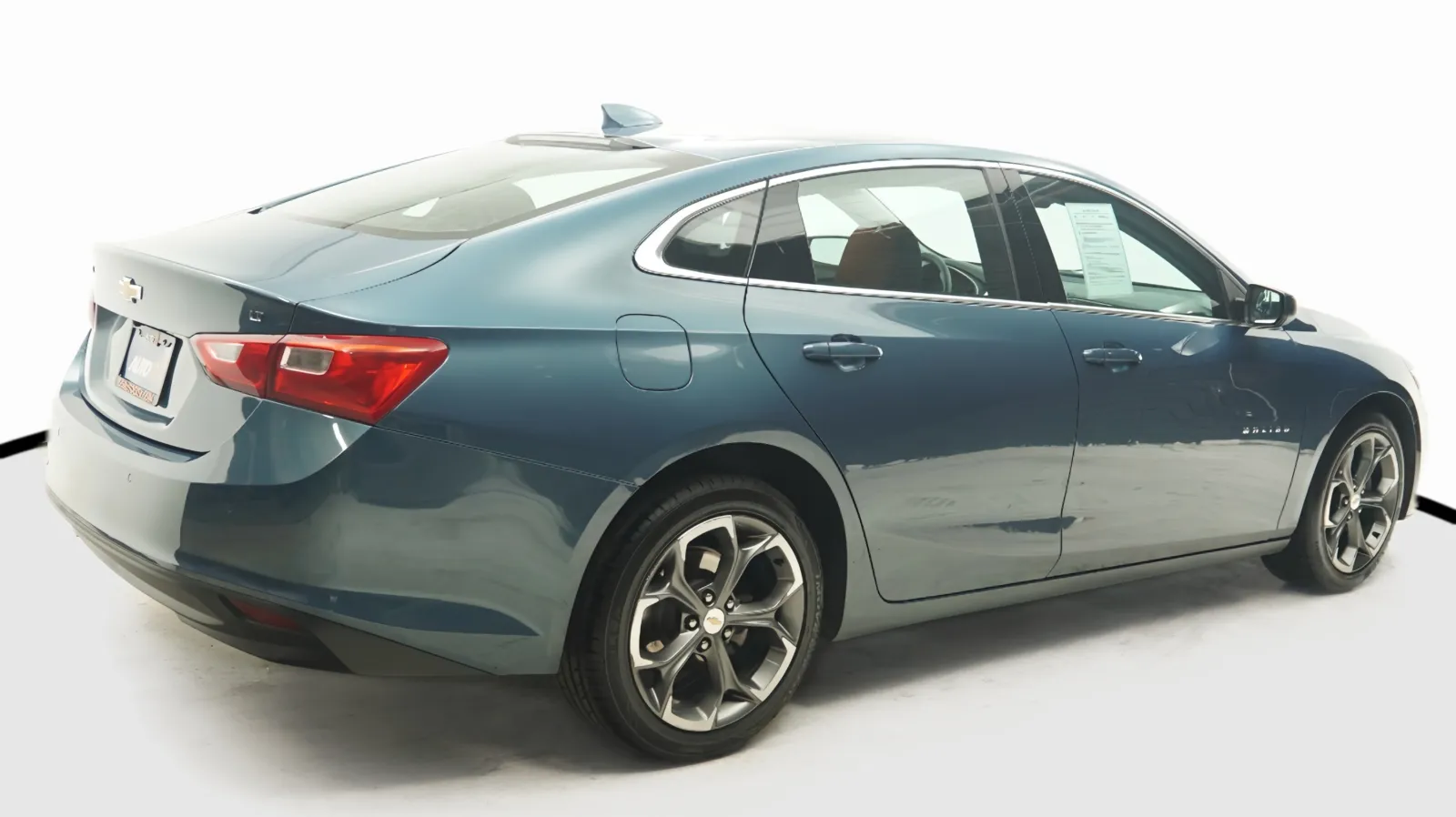 More photos of 2024 Chevrolet Malibu LT at Auto City, CA