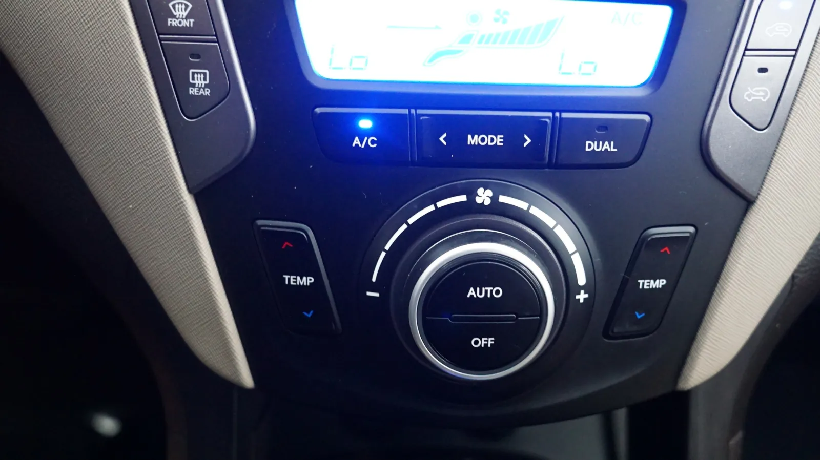 Hyundai Santa Fe Sport photo 23