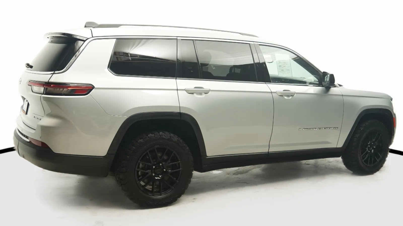 More photos of 2021 Jeep Grand Cherokee L Laredo at Auto City, CA