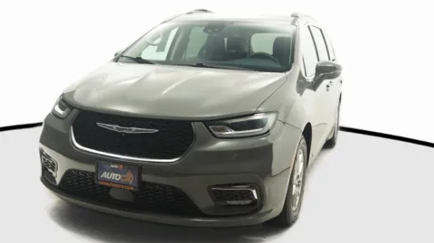 Gray 2022 Chrysler Pacifica Touring L for sale in El Cajon, CA