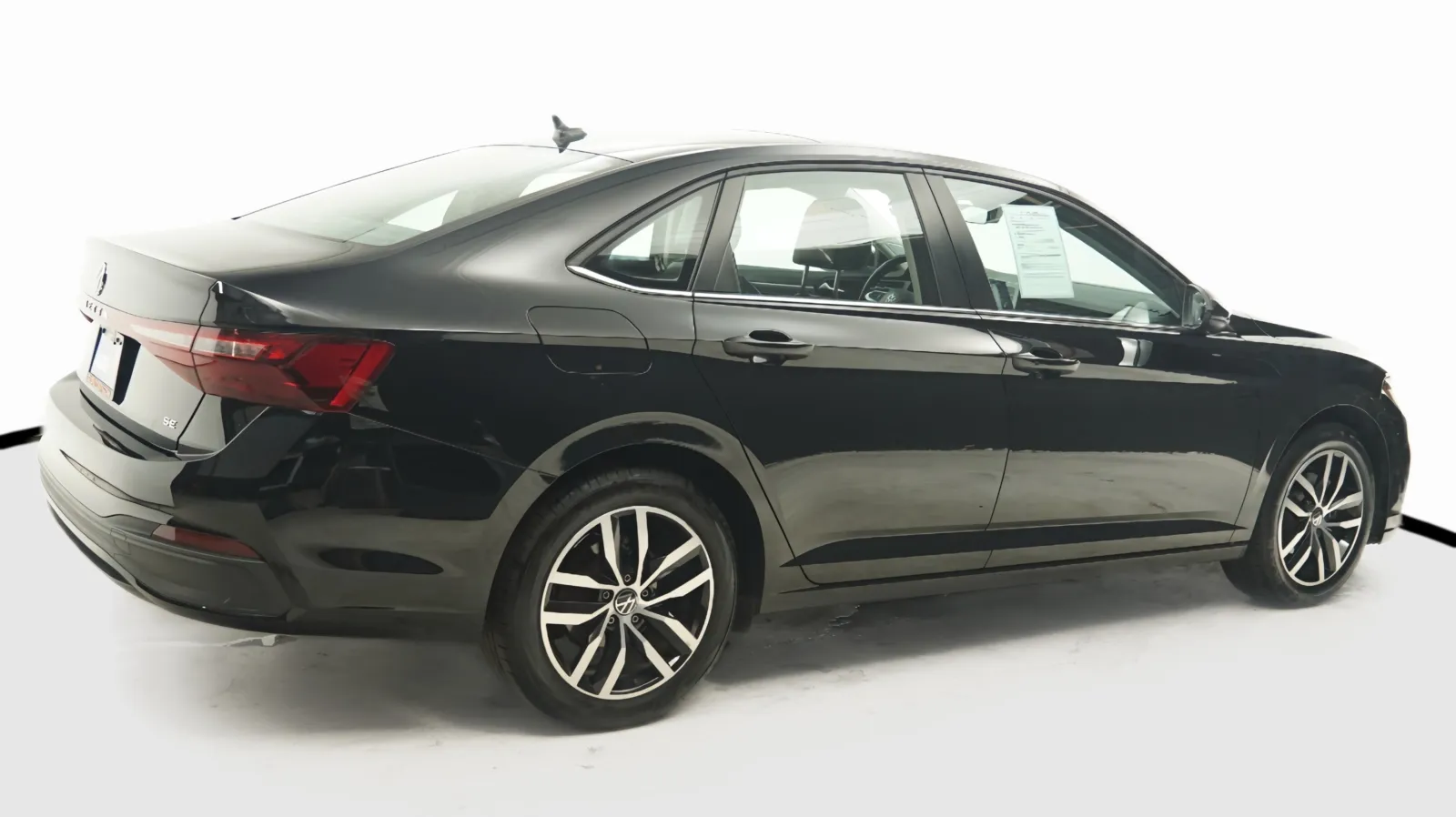 More photos of 2025 Volkswagen Jetta SE at Auto City, CA