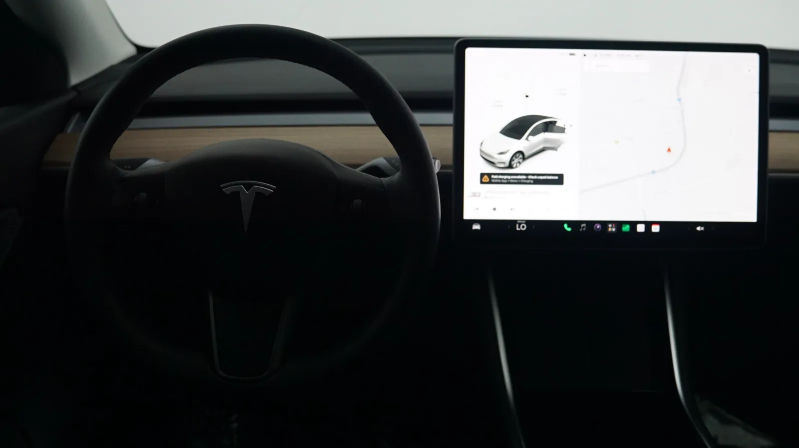 More photos of 2021 Tesla Model Y Long Range at Auto City, CA