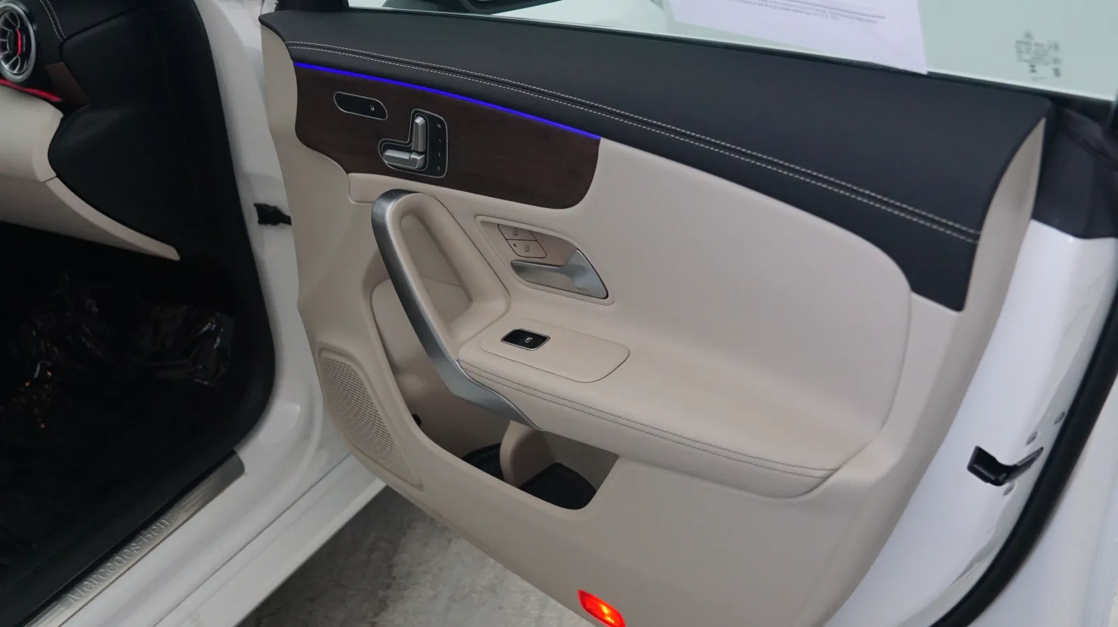 Mercedes-Benz CLA photo 14