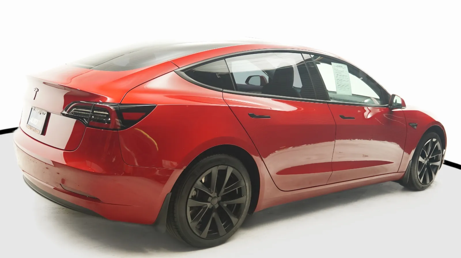 More photos of 2023 Tesla Model 3 at Auto City, CA