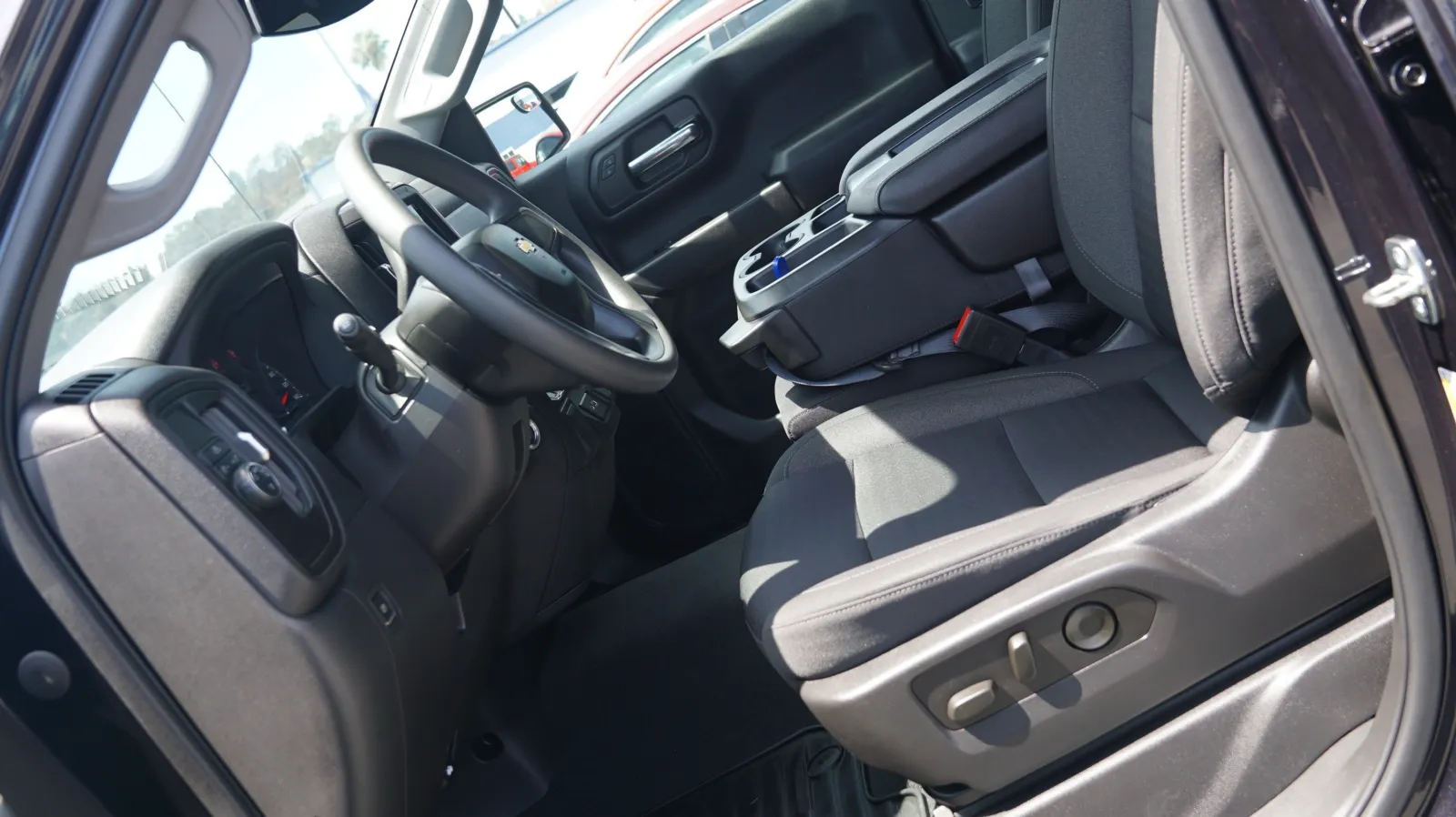 Chevrolet Silverado photo 7