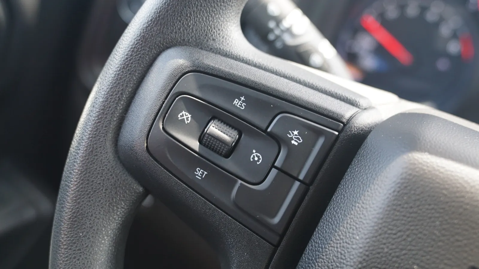 Chevrolet Silverado photo 18