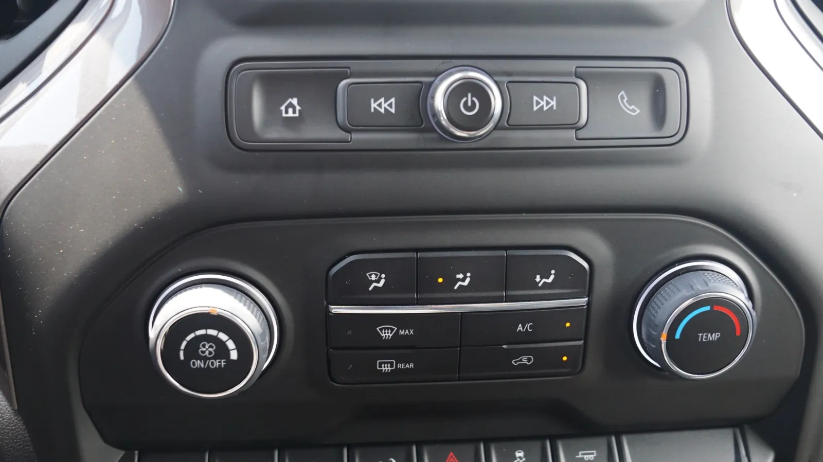Chevrolet Silverado photo 20