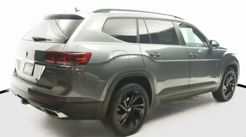 More photos of 2022 Volkswagen Atlas 3.6L V6 SE w/Technology at Auto City, CA
