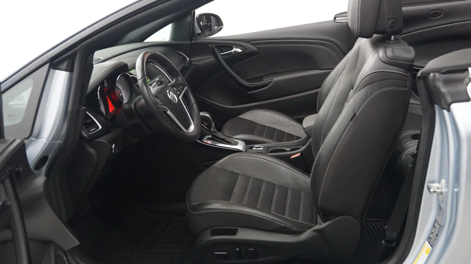 Buick Cascada photo 7