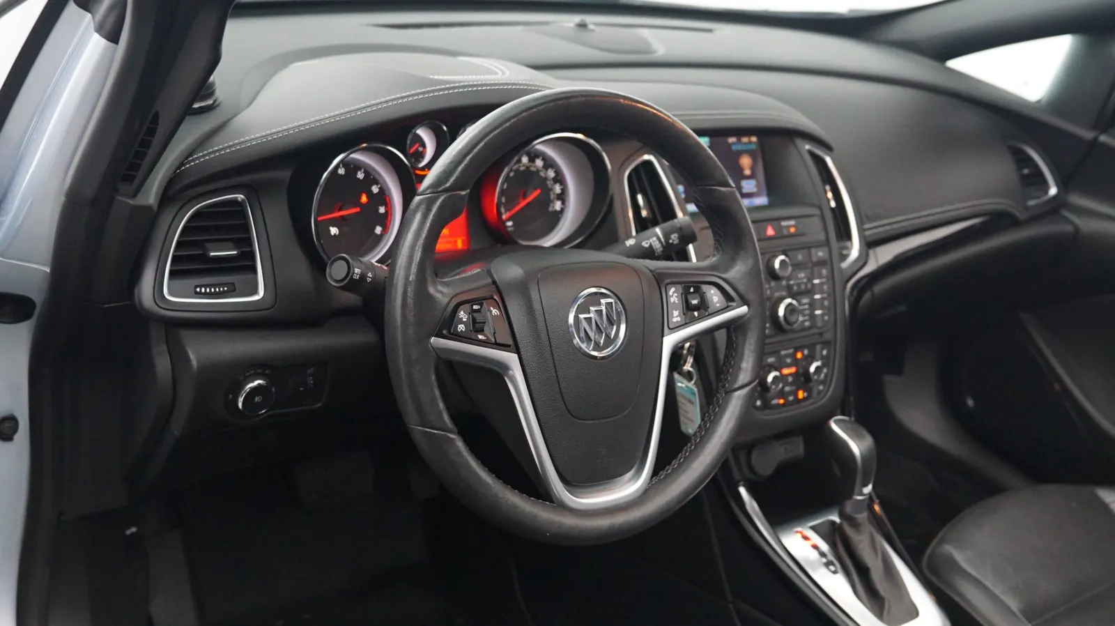 Buick Cascada photo 18