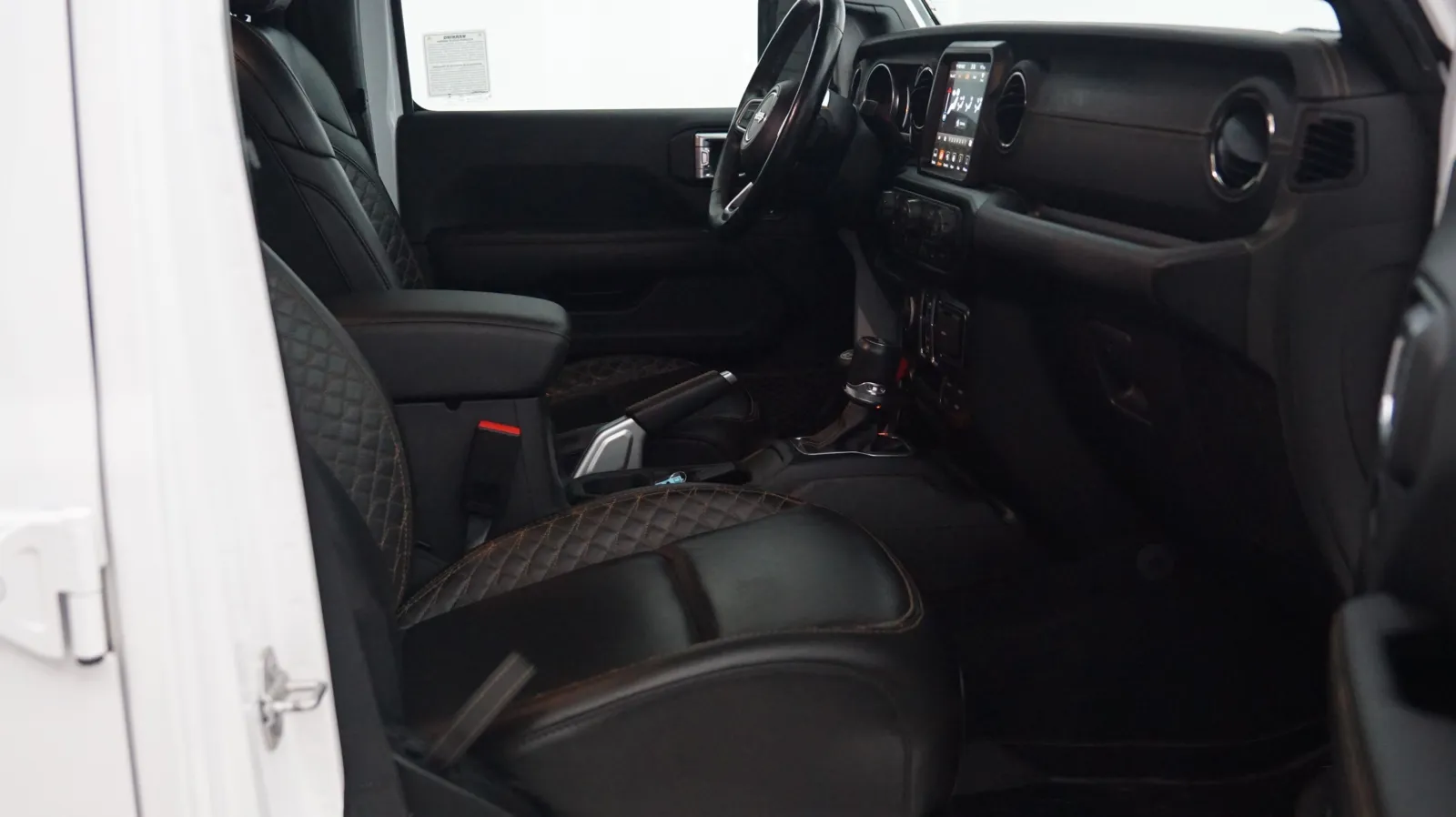 Jeep Wrangler photo 6