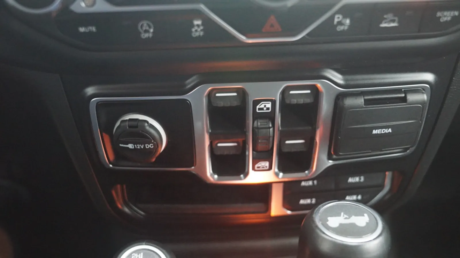 Jeep Wrangler photo 20