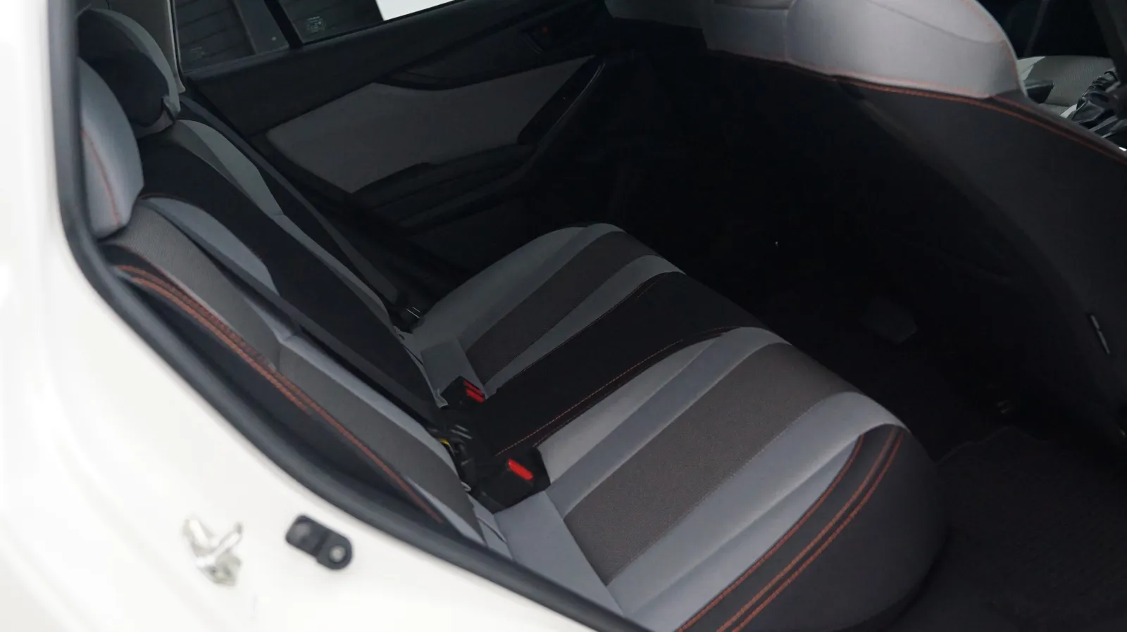 Subaru Crosstrek photo 11