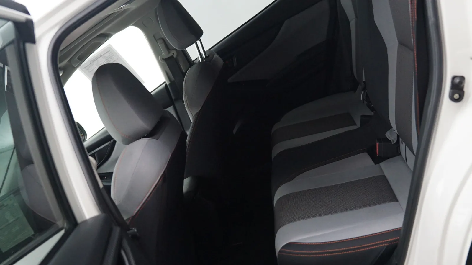 Subaru Crosstrek photo 12