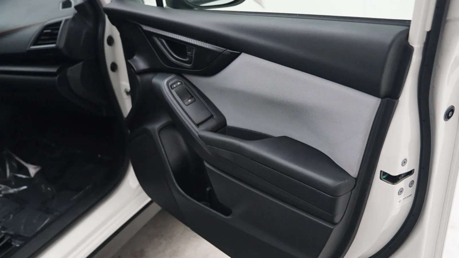 Subaru Crosstrek photo 14