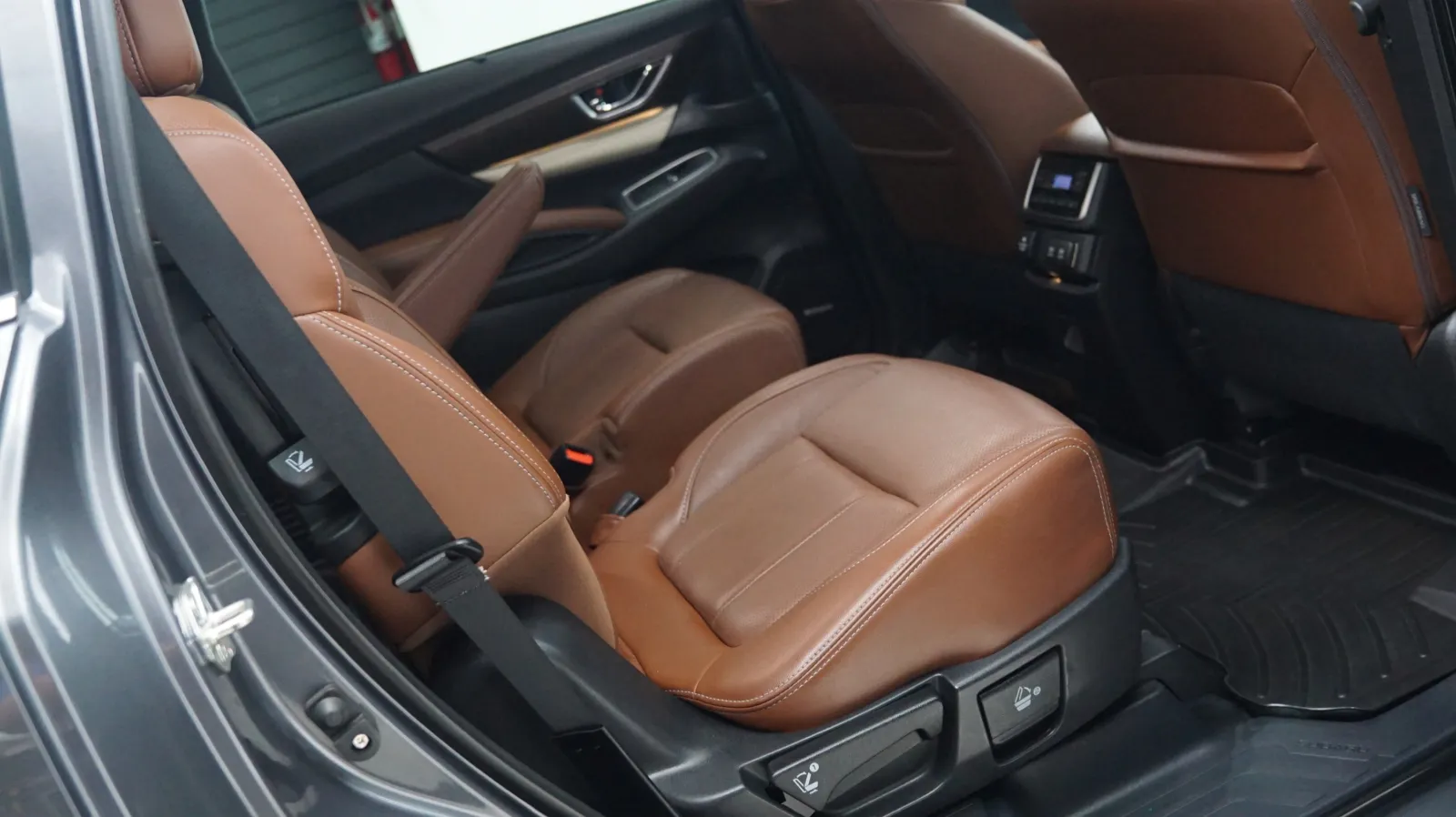 Subaru Ascent photo 8