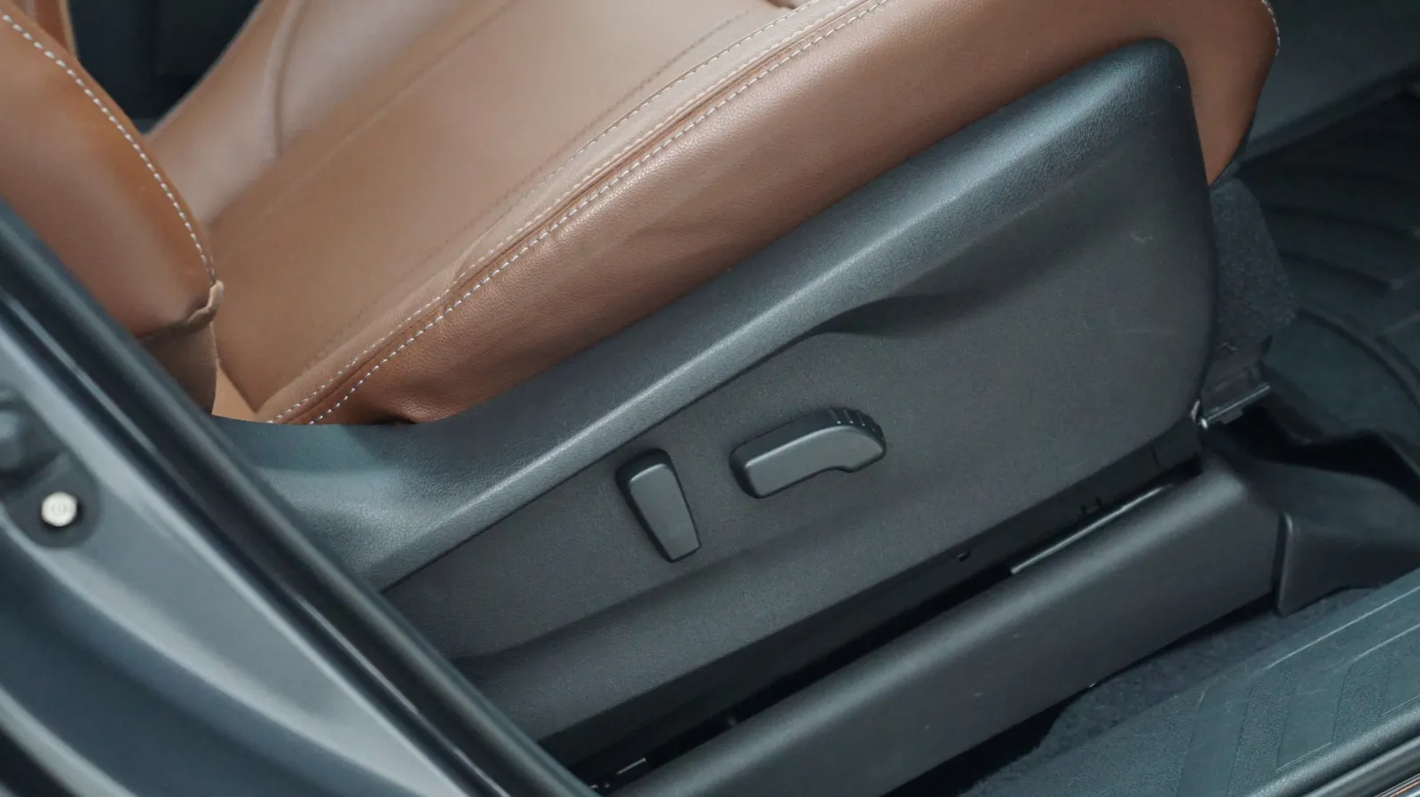 Subaru Ascent photo 12