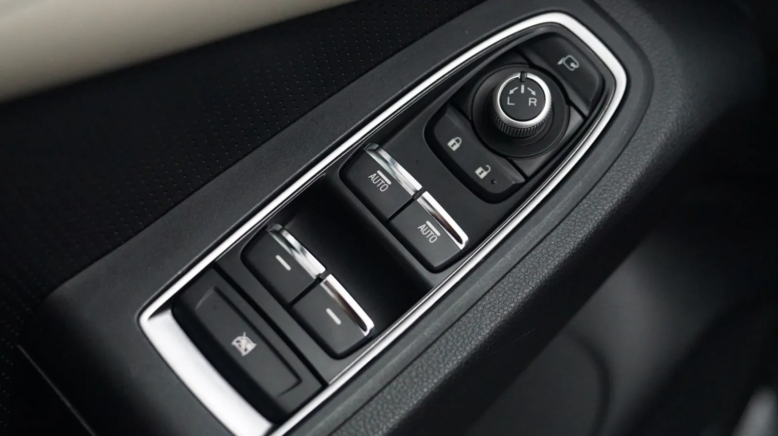 Subaru Ascent photo 14