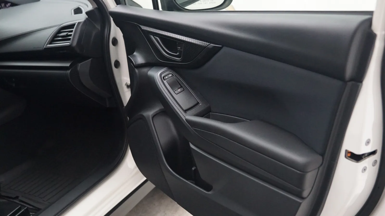 Subaru Crosstrek photo 13