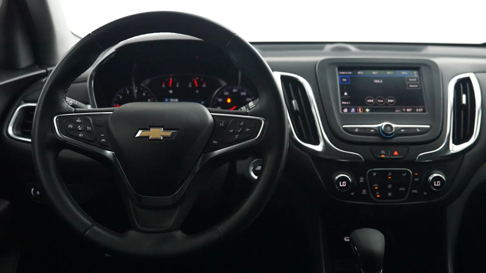 More photos of 2024 Chevrolet Equinox LT at Auto City, CA