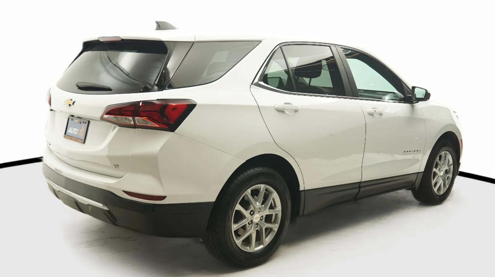 More photos of 2024 Chevrolet Equinox LT at Auto City, CA
