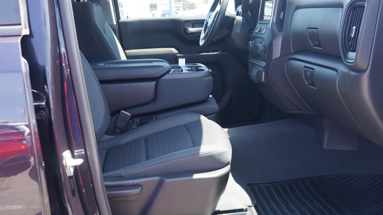 Chevrolet Silverado photo 6
