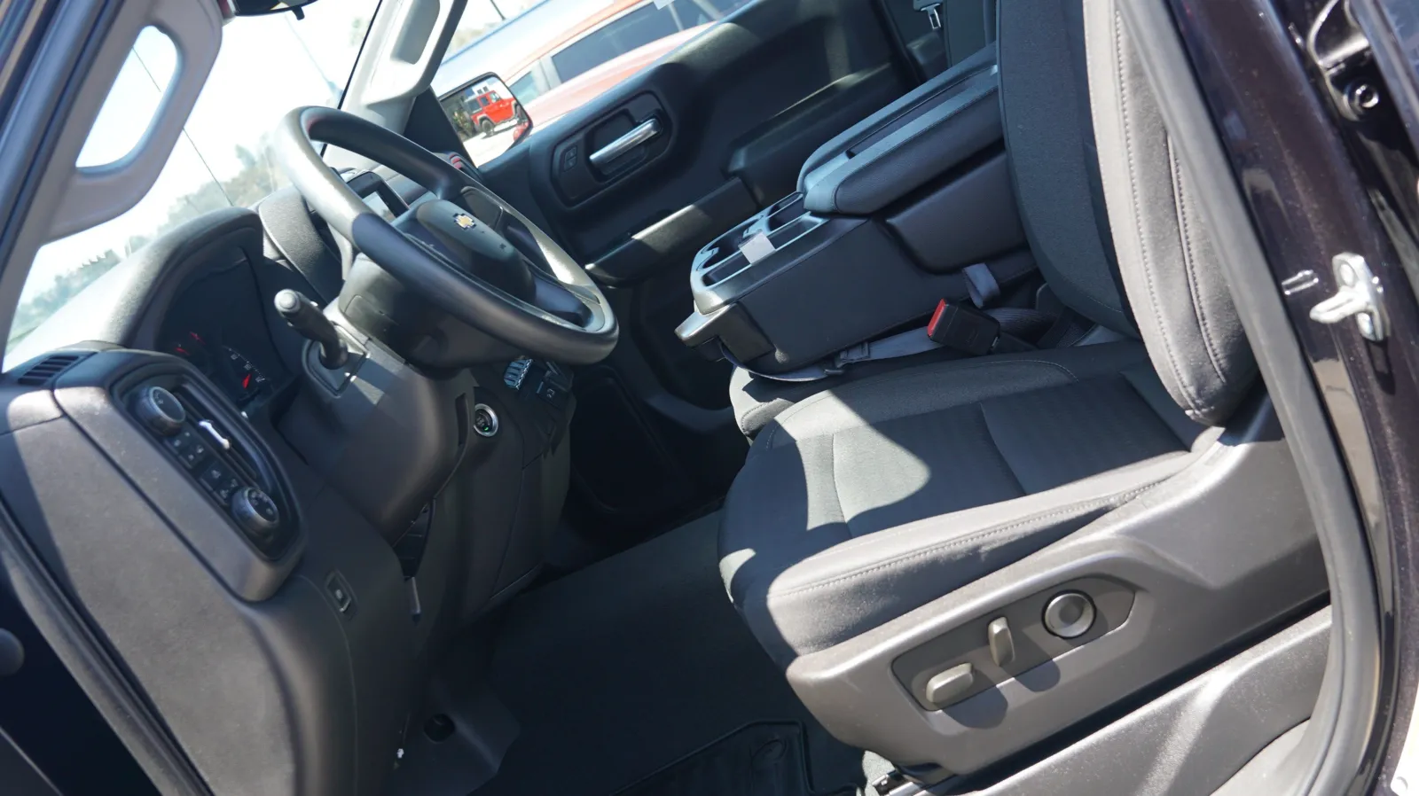 Chevrolet Silverado photo 7