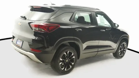More photos of 2021 Chevrolet TrailBlazer LT at Auto City, CA