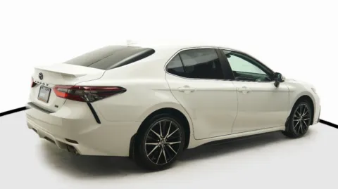 More photos of 2024 Toyota Camry SE at Auto City, CA