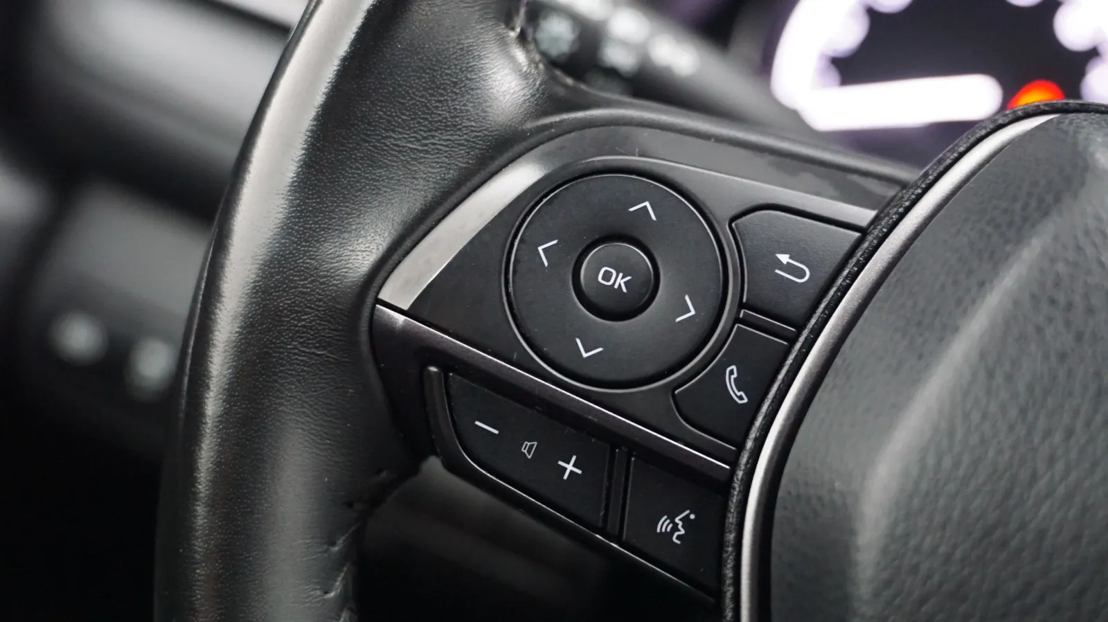 Toyota Camry photo 18