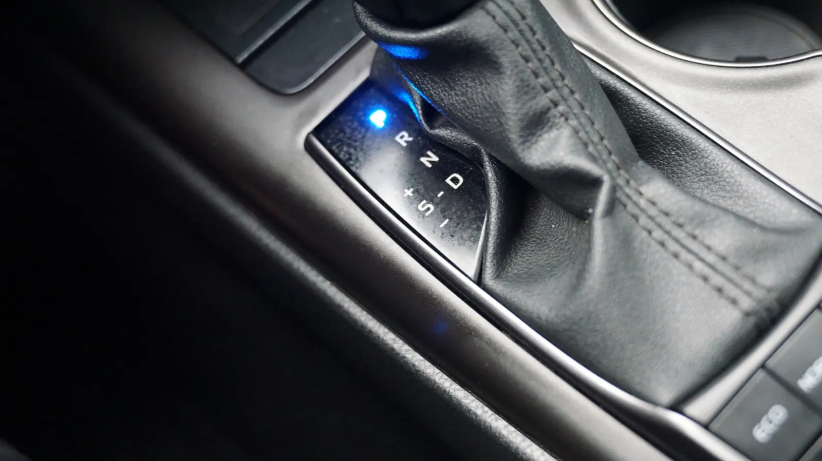 Toyota Camry photo 22