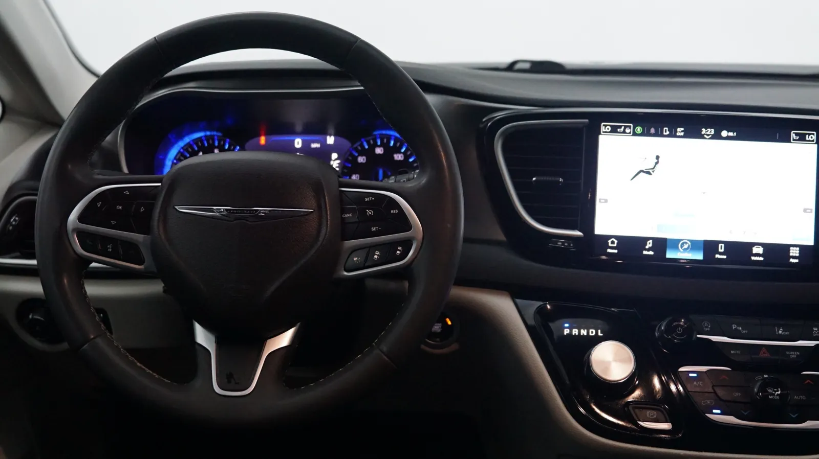More photos of 2023 Chrysler Pacifica Touring L at Auto City, CA