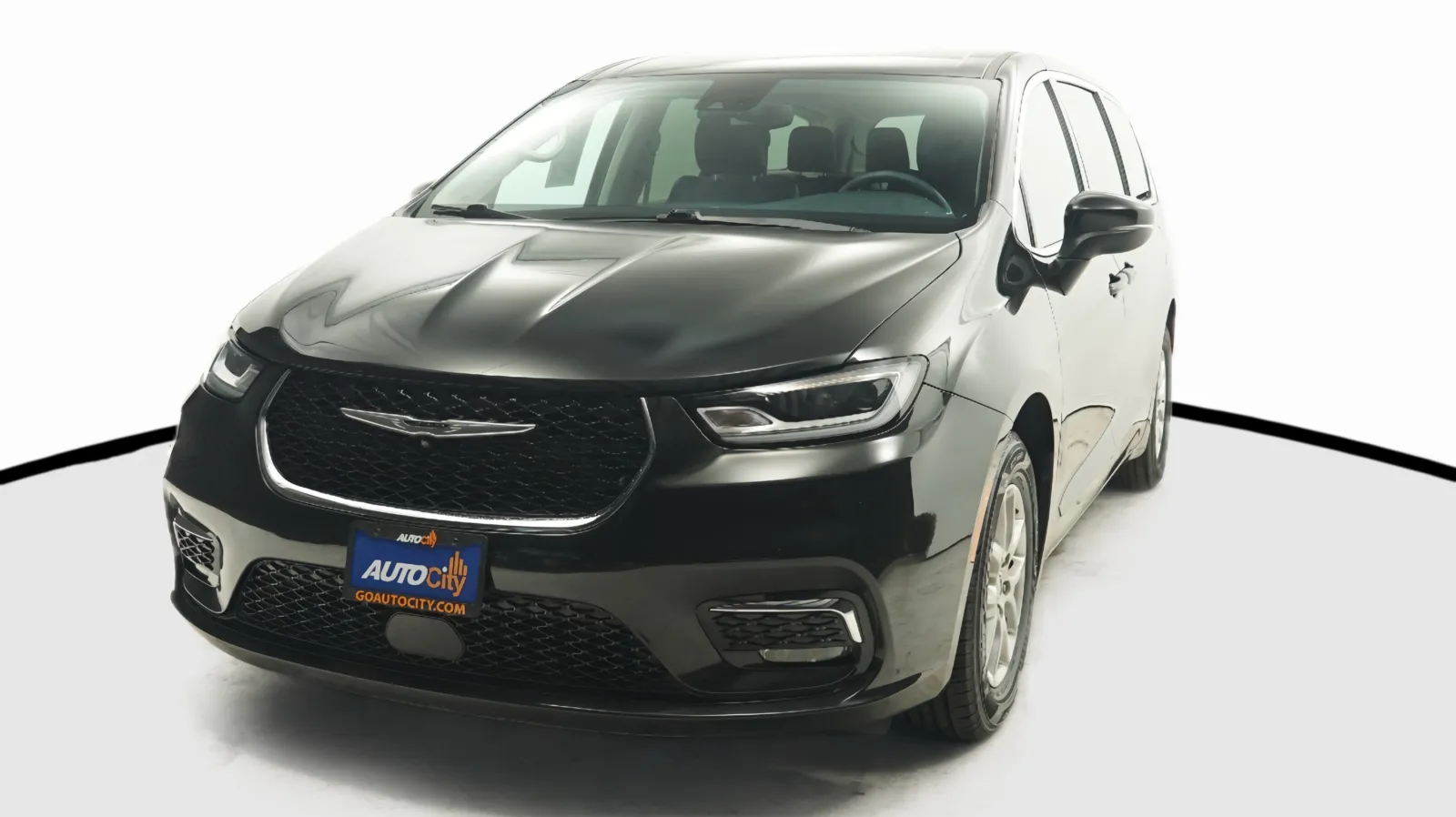Black 2023 Chrysler Pacifica Touring L for sale in El Cajon, CA