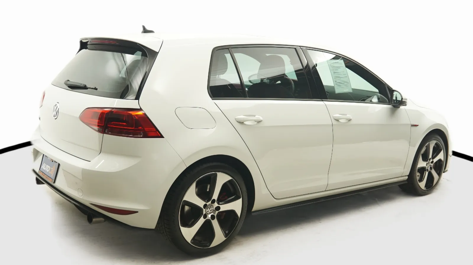 More photos of 2016 Volkswagen Golf GTI Autobahn w/Performance Pkg at Auto City, CA