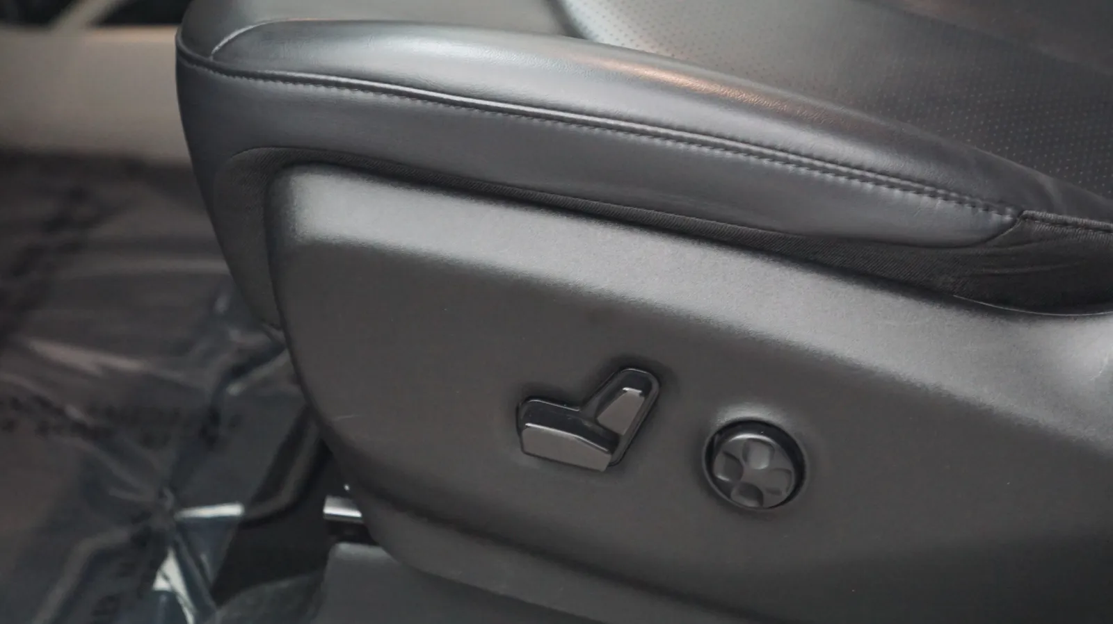 Chrysler Pacifica photo 15