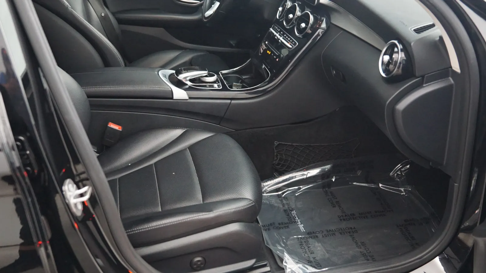 Mercedes-Benz C-Class photo 6