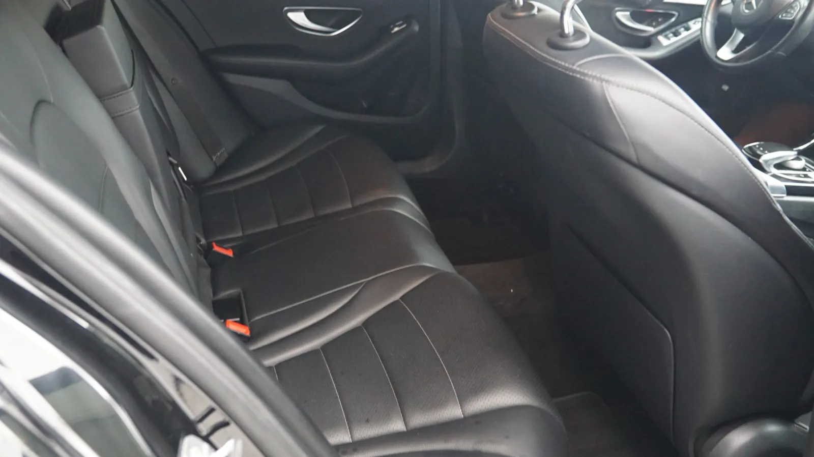 Mercedes-Benz C-Class photo 11