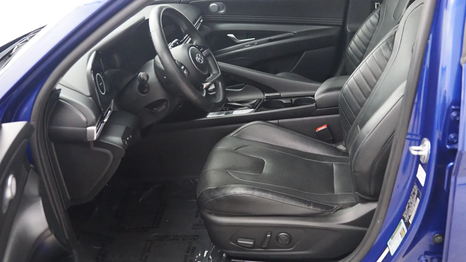 Hyundai Elantra photo 7