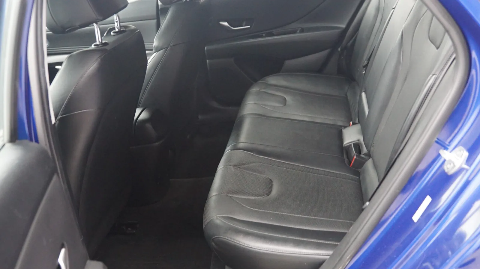 Hyundai Elantra photo 12