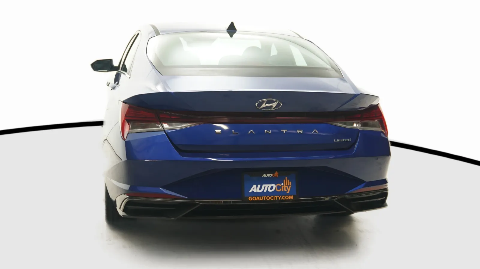 Hyundai Elantra photo 13