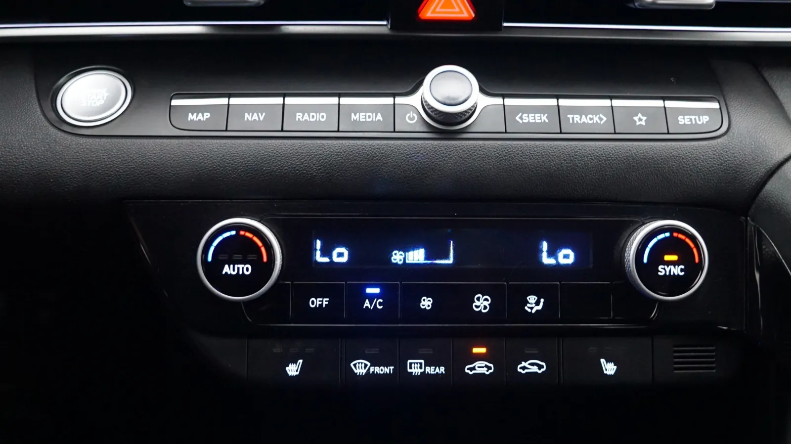 Hyundai Elantra photo 22