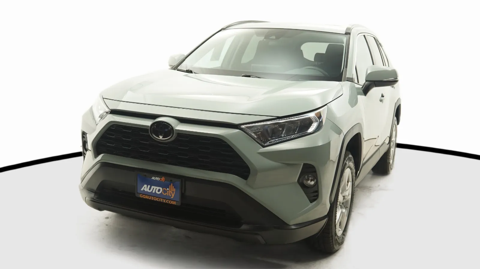 Gray 2019 Toyota RAV4 XLE for sale in El Cajon, CA