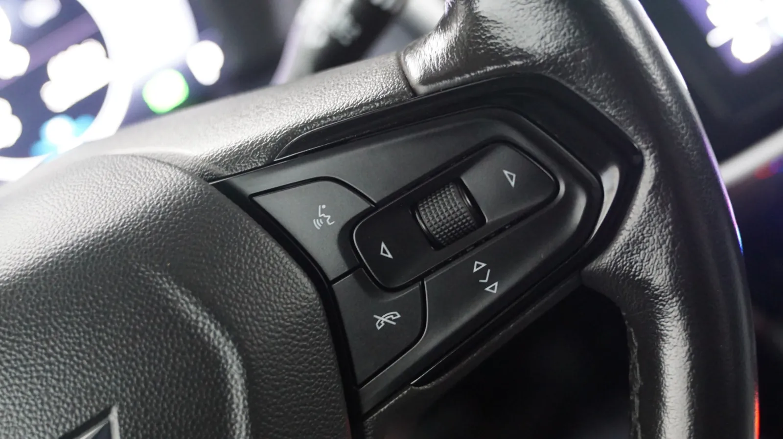 Chevrolet Bolt EUV photo 20