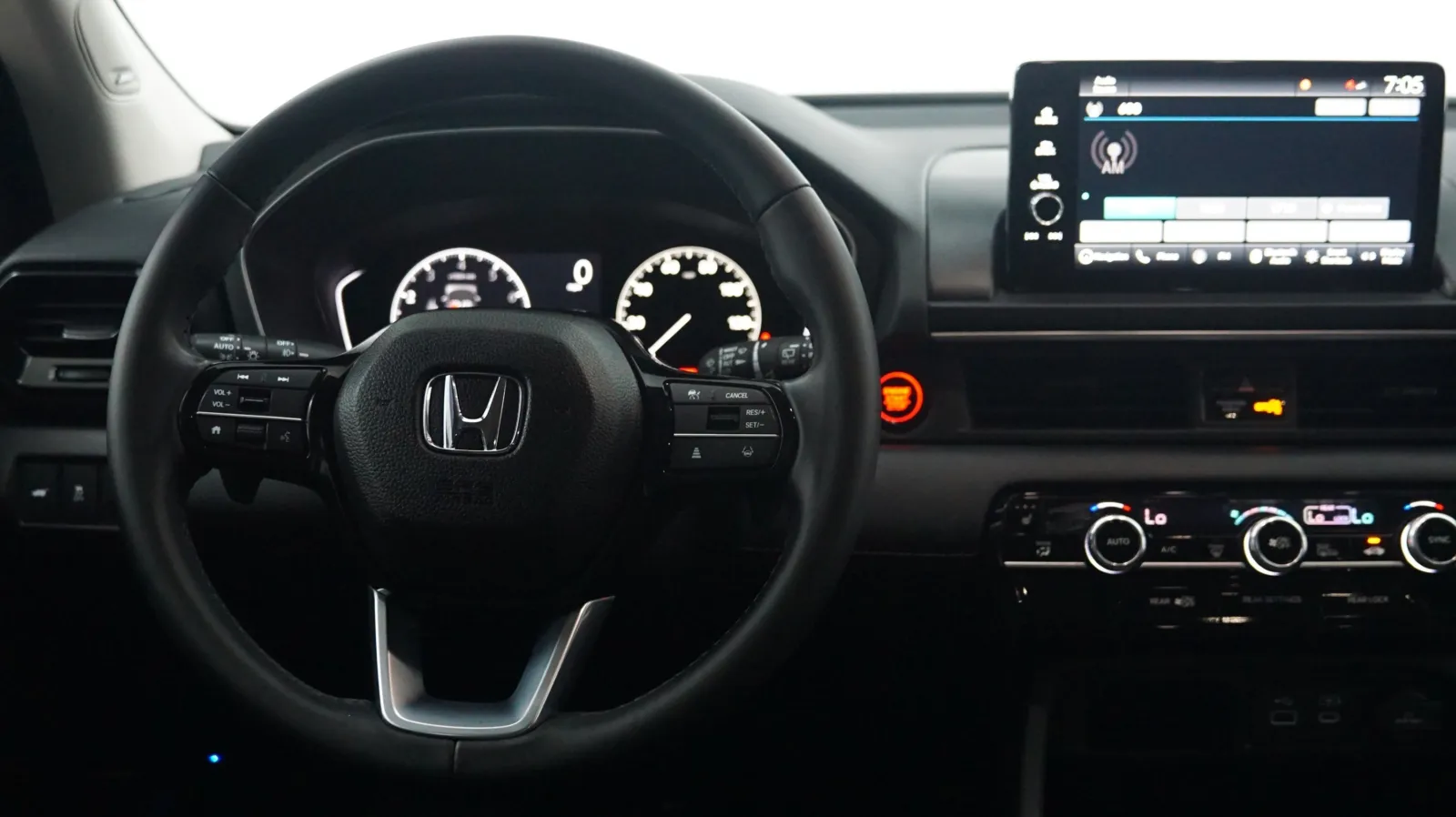 More photos of 2023 Honda Pilot Touring at Auto City, CA