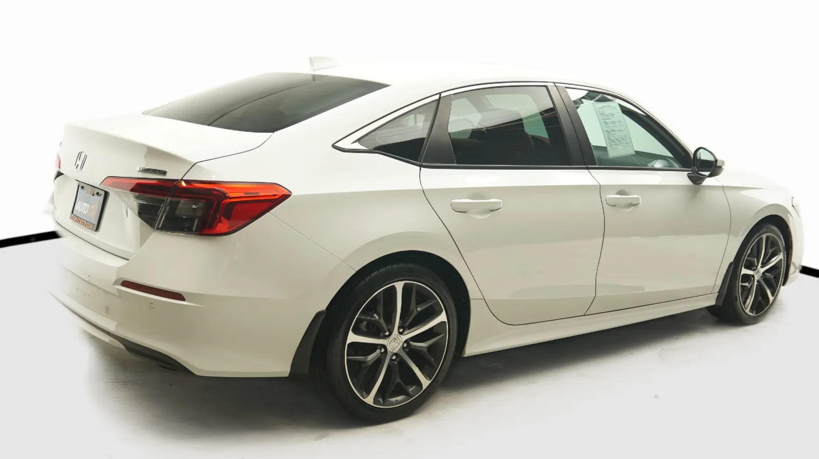 More photos of 2024 Honda Civic Touring at Auto City, CA