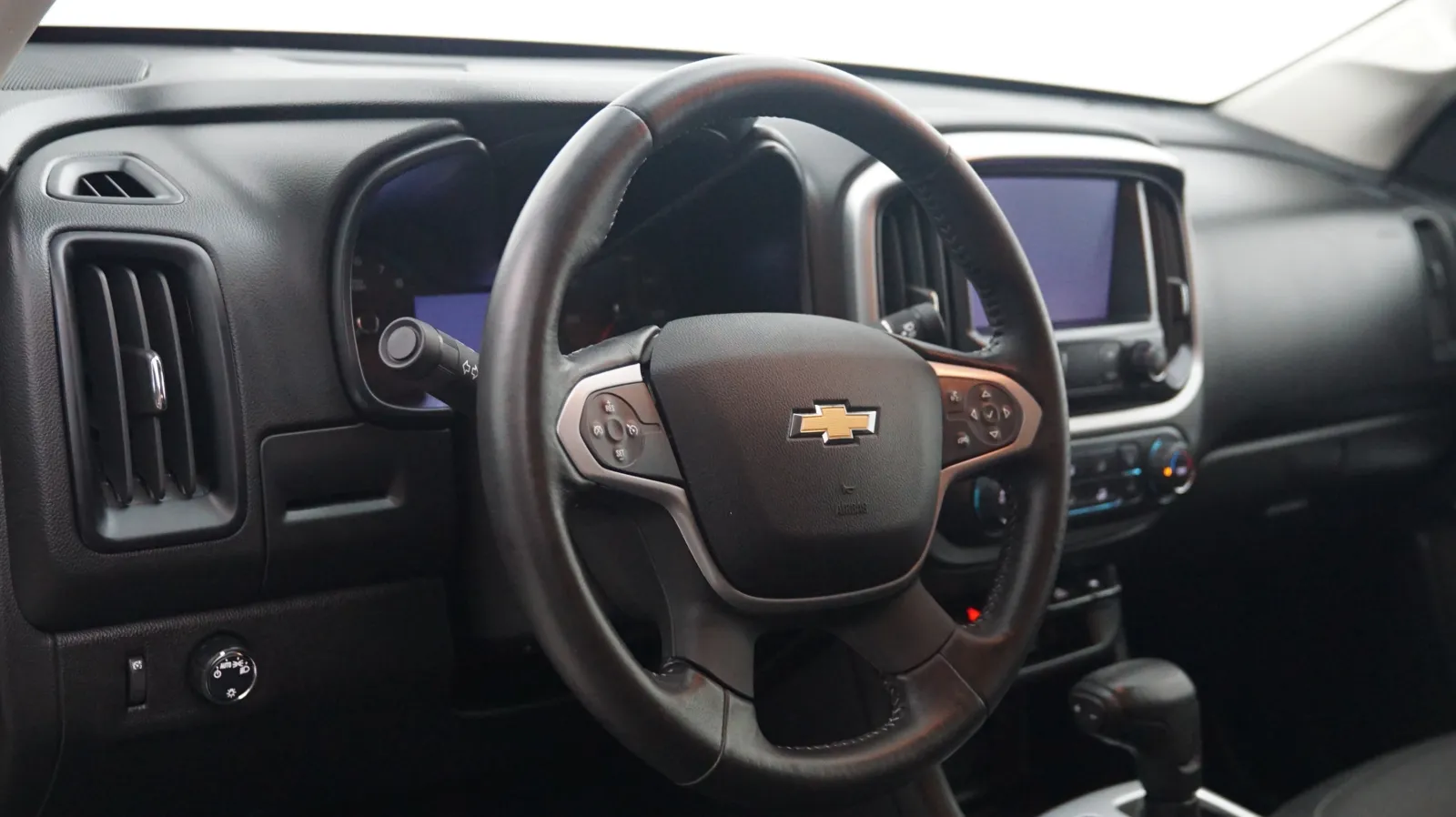 Chevrolet Colorado photo 15