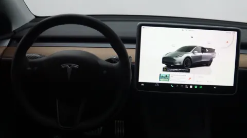 More photos of 2024 Tesla Model Y Performance at Auto City, CA