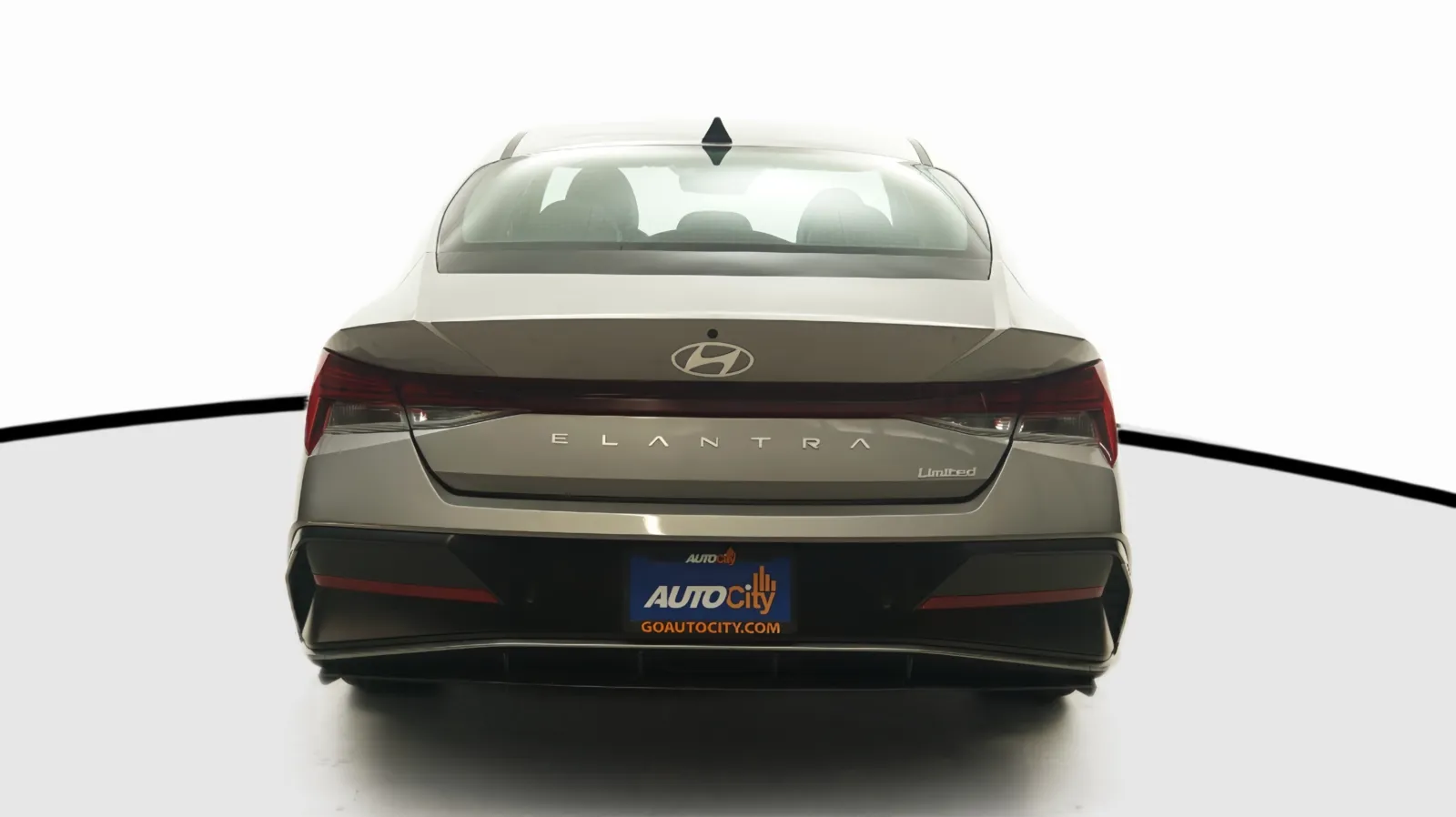 Hyundai Elantra photo 10