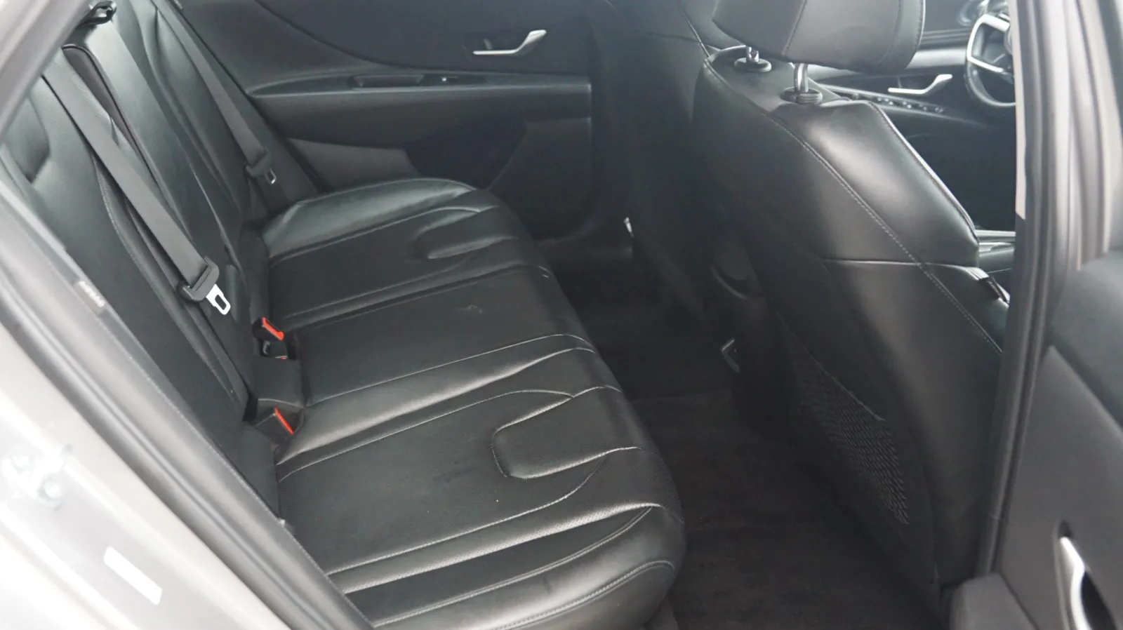 Hyundai Elantra photo 11